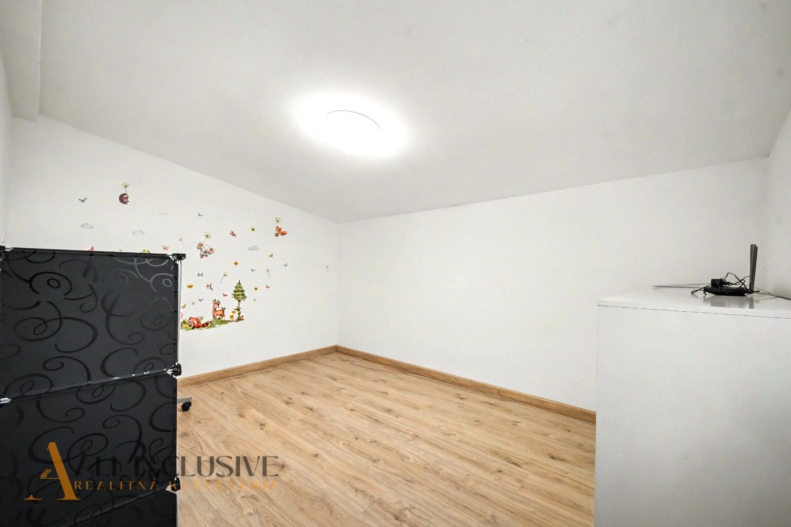 External property image