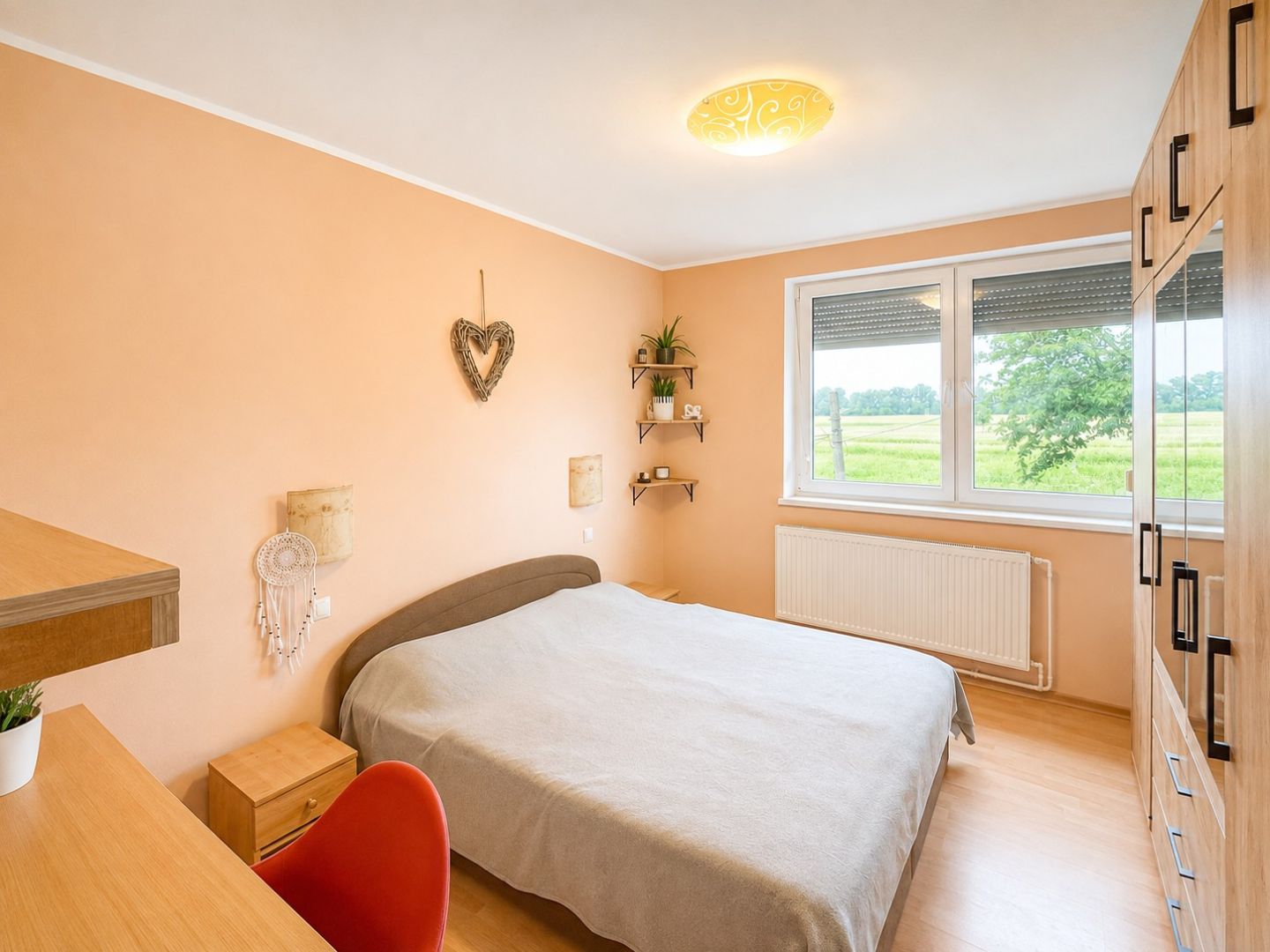 4-izbový byt 93m² s garážou, záhradou a vlastným pozemkom – Jahodná