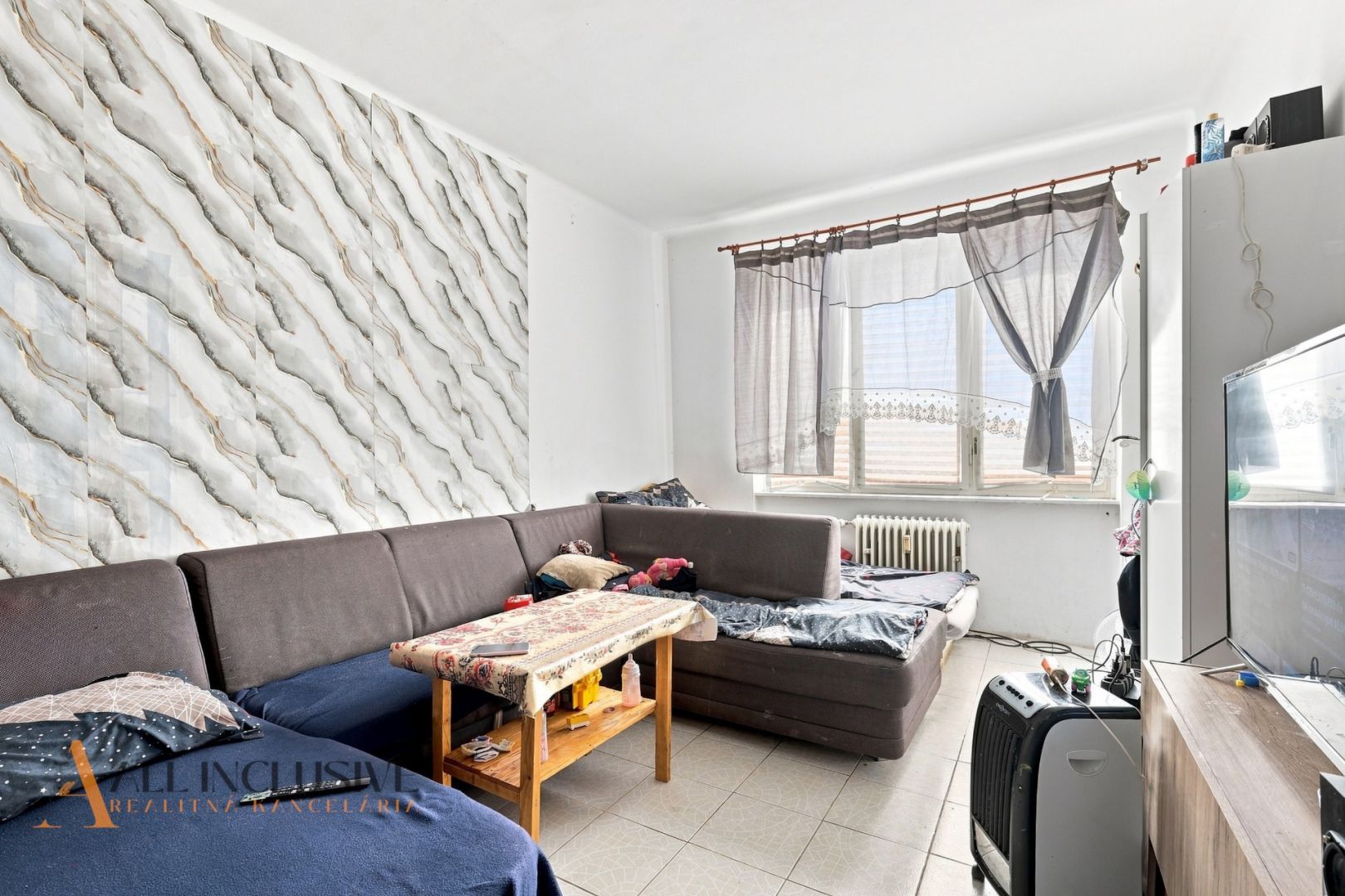 External property image