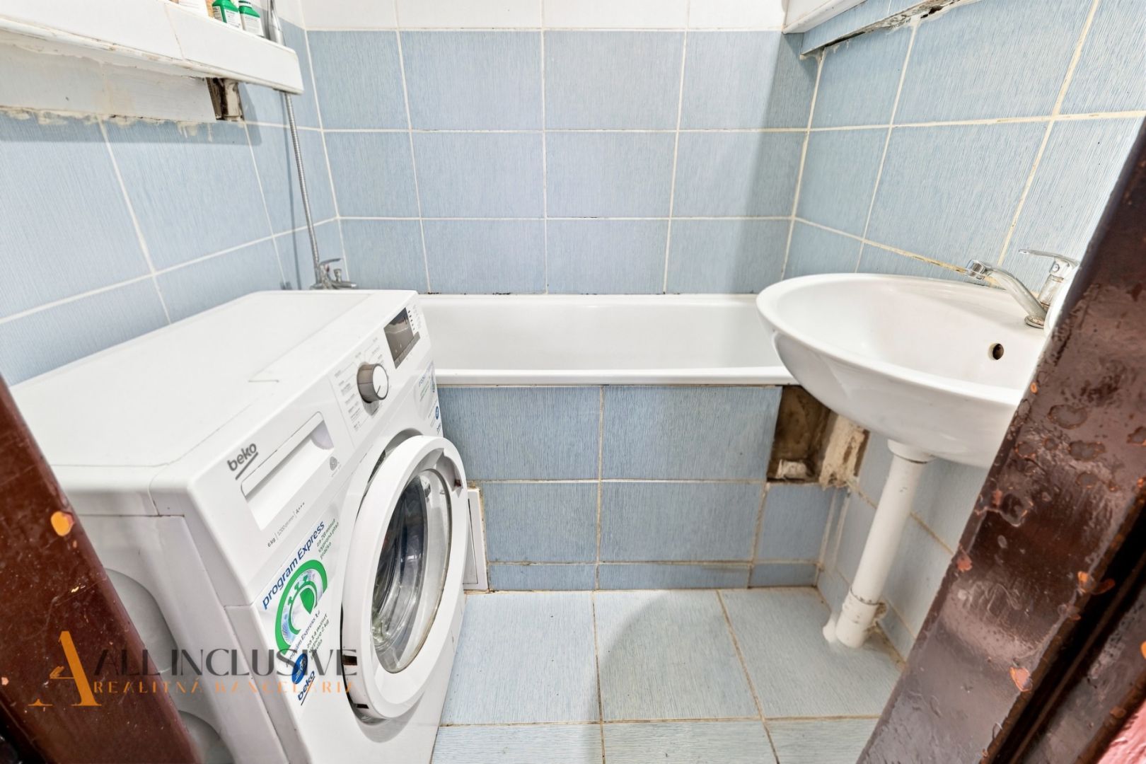 External property image