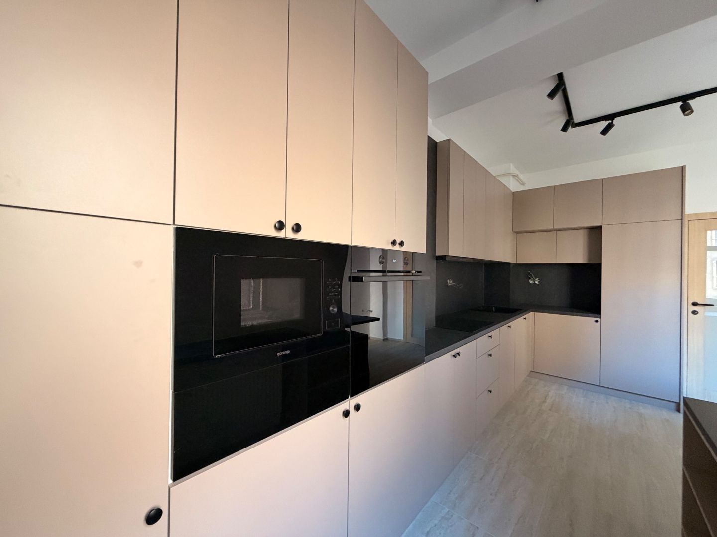 Dizajnový 3 izb. 102m2 zrekonštruovaný byt v centre blízko Eurovea TOP