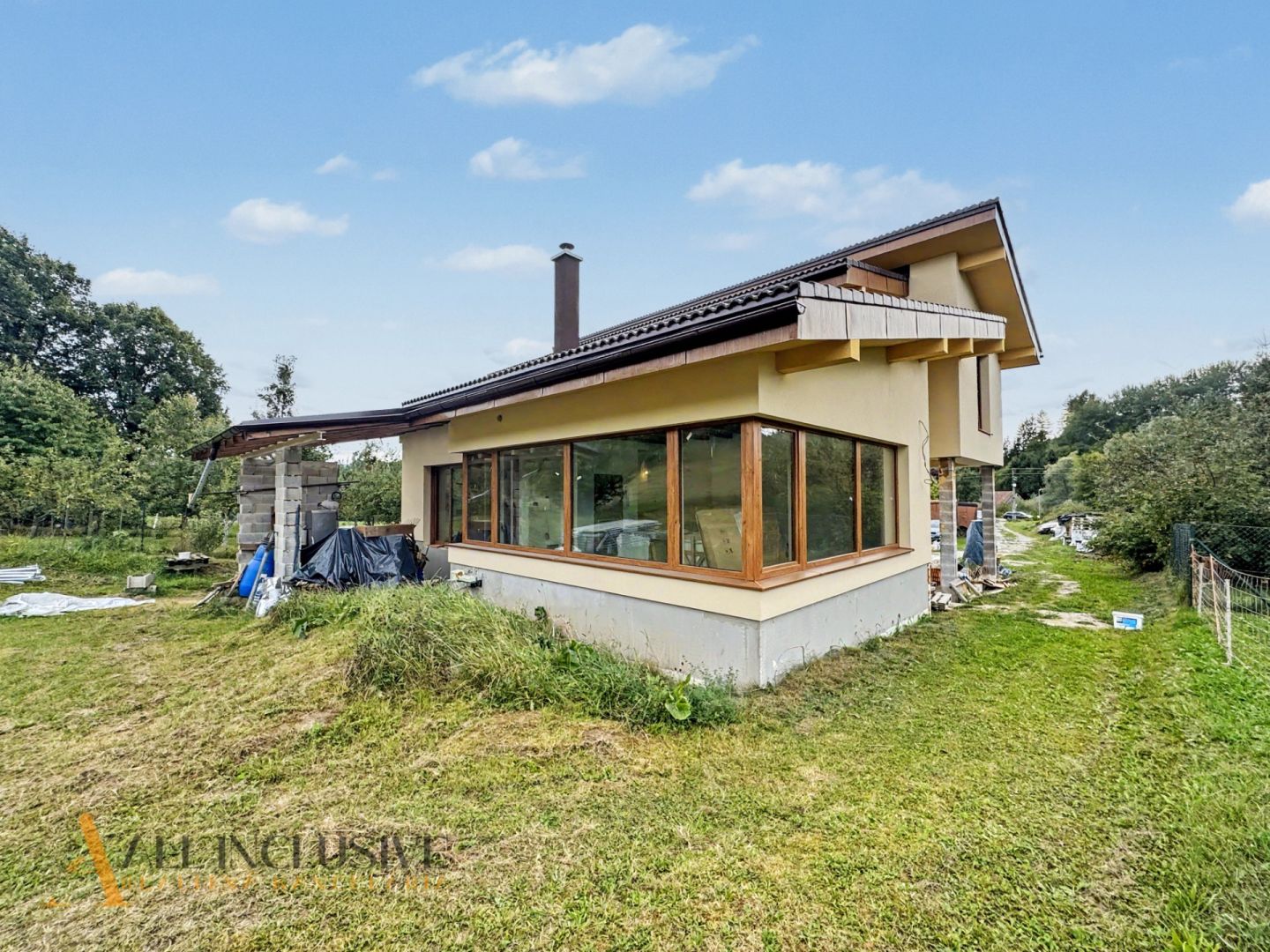External property image