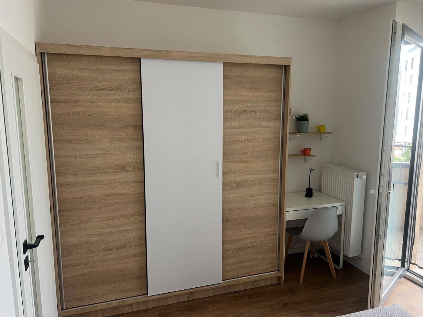 External property image