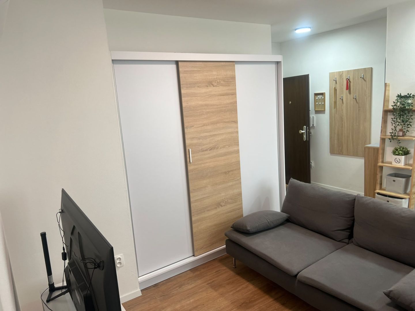 External property image