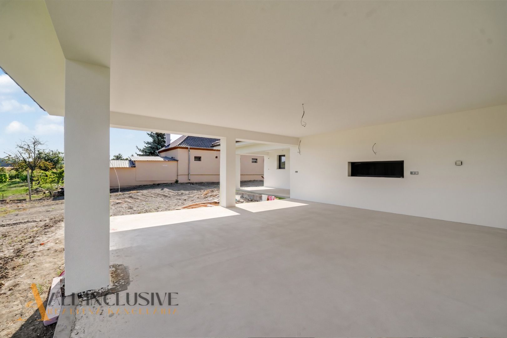 External property image