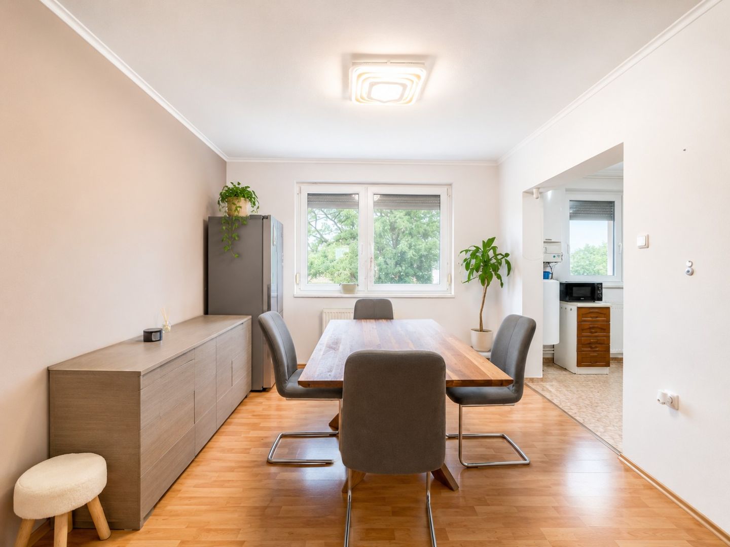 4-izbový byt 93m² s garážou, záhradou a vlastným pozemkom – Jahodná