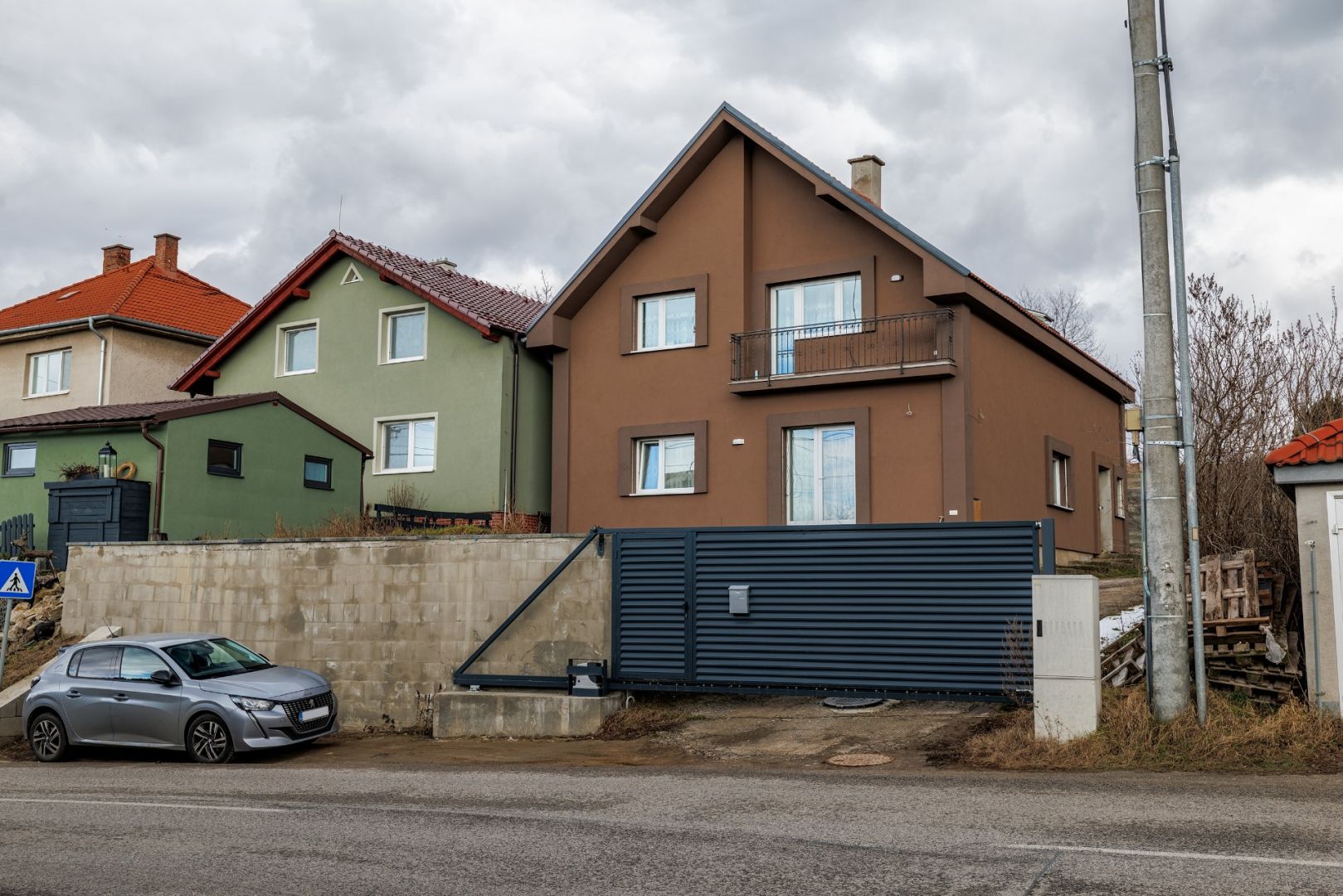 7-izbový kompletne zrekonštruovaný rodinný dom v obci Marianka pri BA
