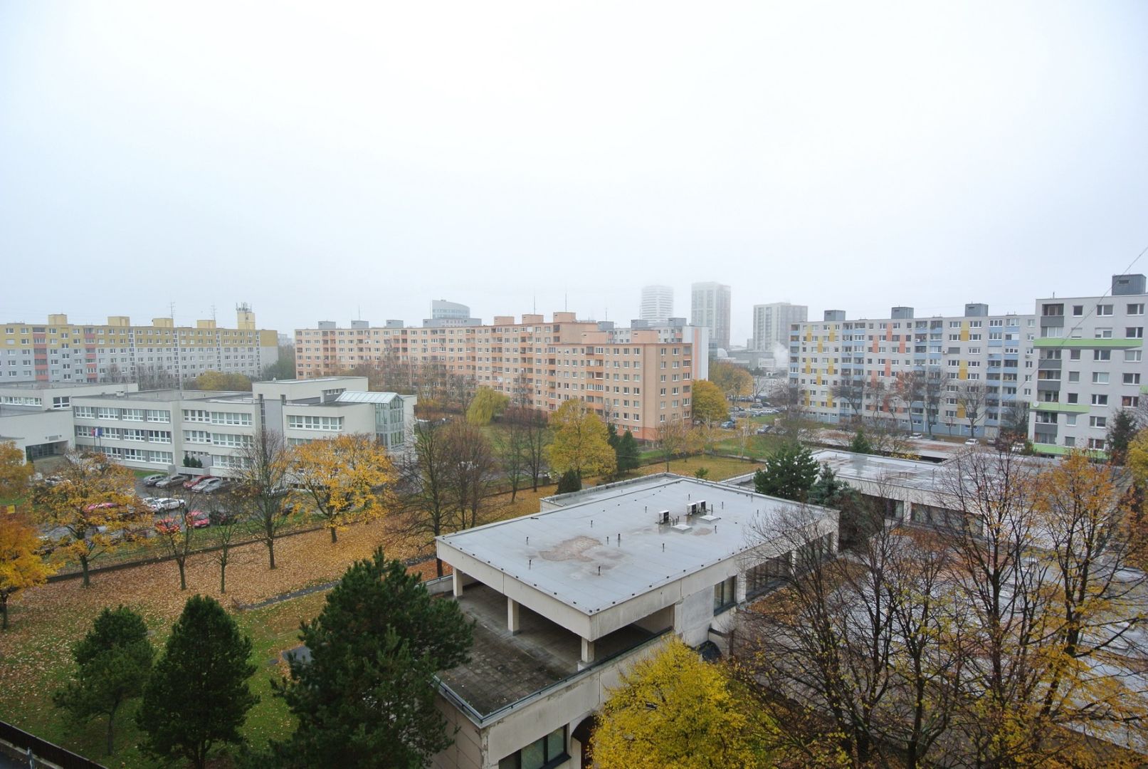 Prenájom 3-izb. bytu na Hálovej uici v Petržake
