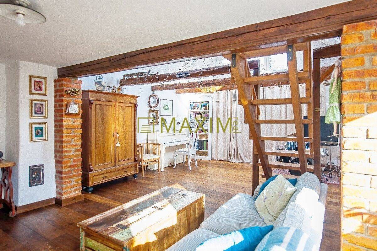 TOP – Okúzlujúci dom, zariadený vo vintage štýle s jedinečným pozemkom