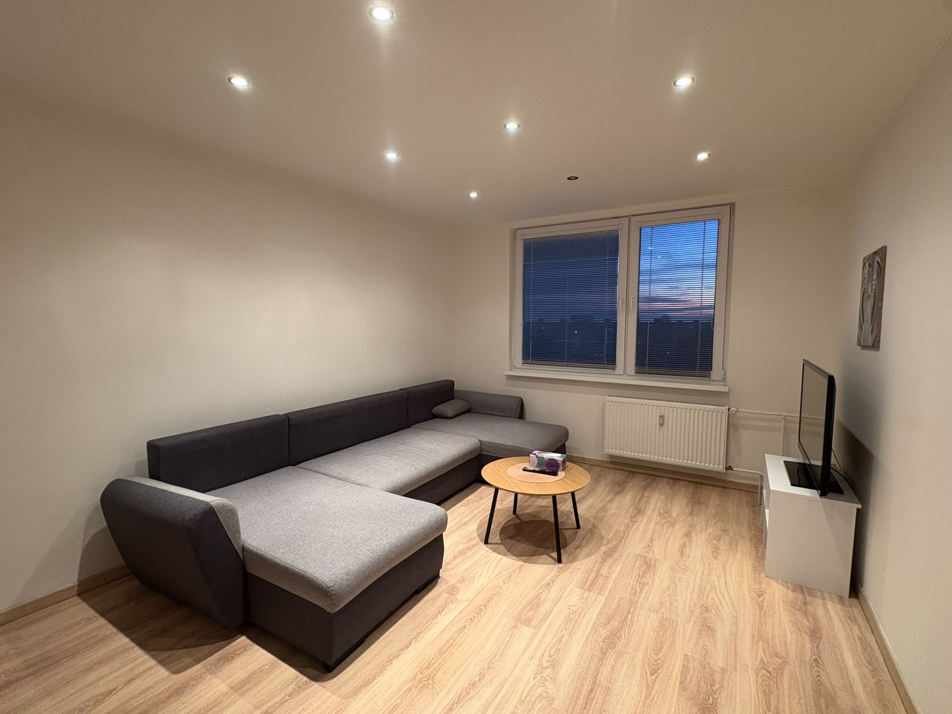 PRENÁJOM – 1-izbový byt po kompletnej rekonštrukcii, Šaľa – Bottova