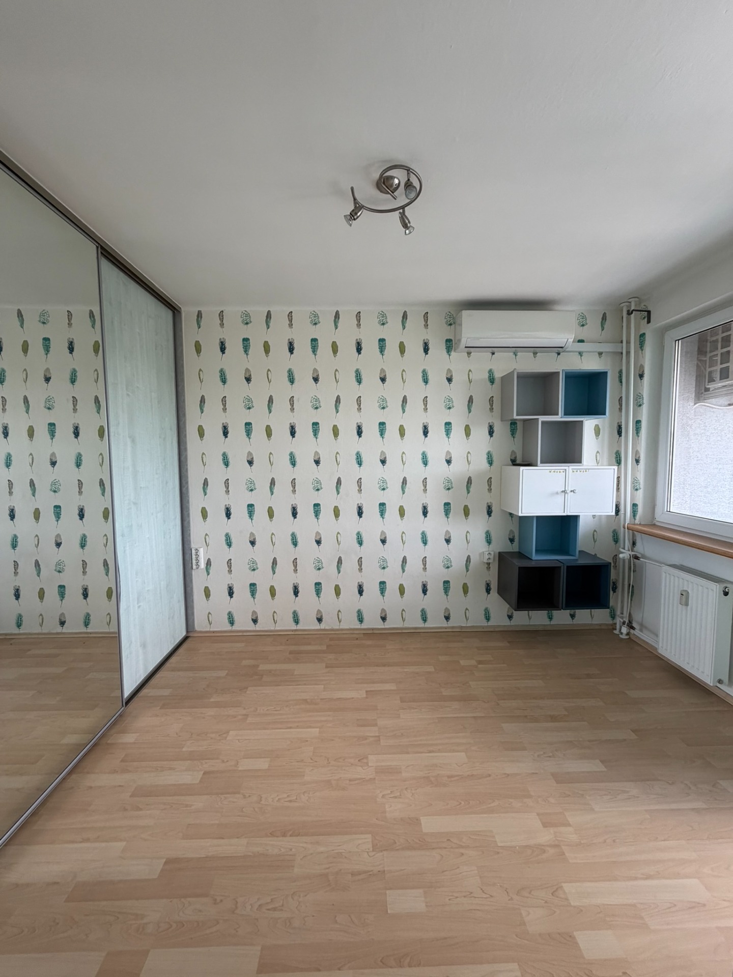 PRENÁJOM- 2-izbového bytu v centre mesta Šaľa – pešia zóna