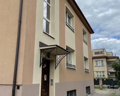 Predaj veľkometrážneho apartmánu  vo vilovom dome-3